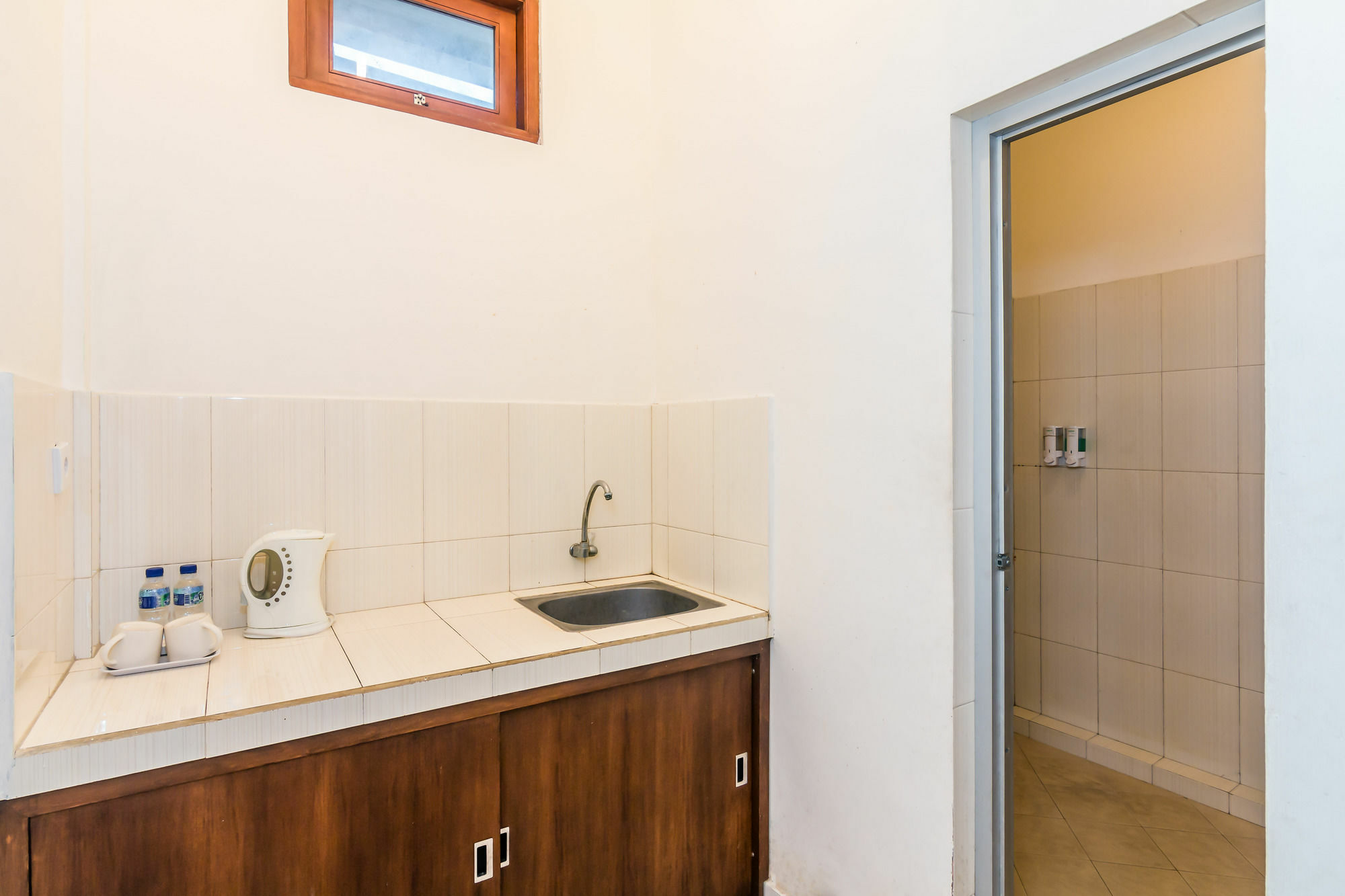 Zen Rooms Basic Kuta Kubu Anyar Экстерьер фото